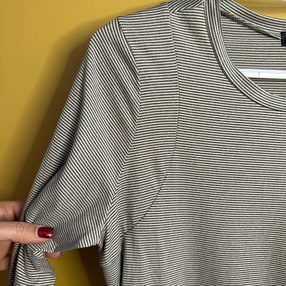 Buckle Black Striped Long Sleeve Tee - Picture 3 of 7